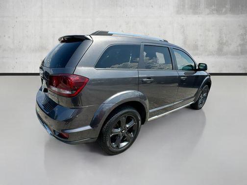2019 Dodge Journey Crossroad