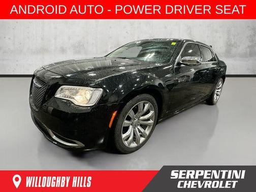 2019 Chrysler 300 Touring