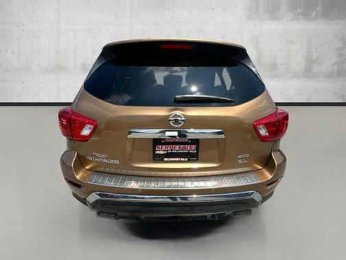 2017 Nissan Pathfinder SL