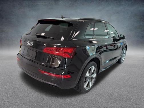 Brilliant Black 2020 Audi Q5 45 Premium