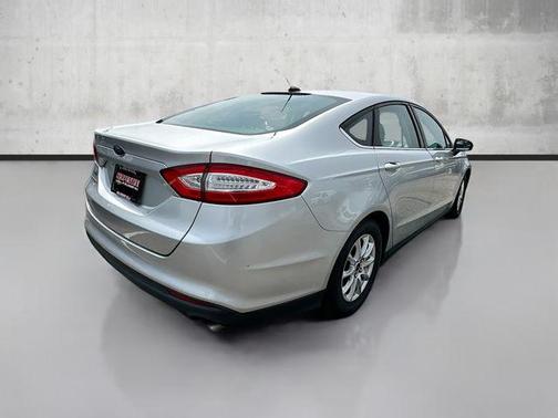 2016 Ford Fusion S