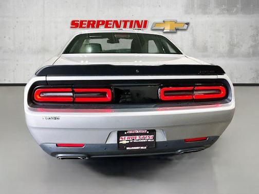 2016 Dodge Challenger R/T Scat Pack