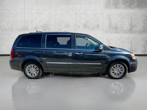 2014 Chrysler Town & Country Limited