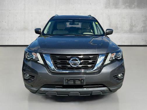 2017 Nissan Pathfinder Platinum