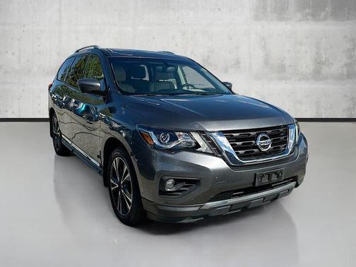 2017 Nissan Pathfinder Platinum