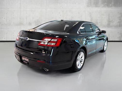 2016 Ford Taurus SE