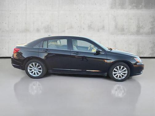 2014 Chrysler 200 Touring