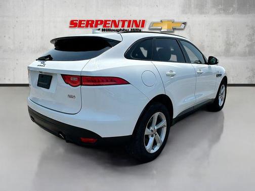 2018 Jaguar F-PACE 25t Premium