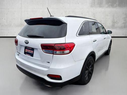 2019 Kia Sorento S