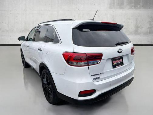 2019 Kia Sorento S