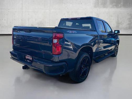 2022 Chevrolet Silverado 1500 Custom