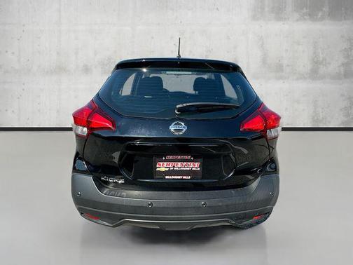 2020 Nissan Kicks S