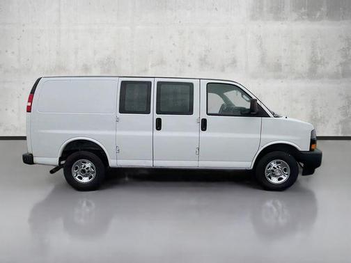 2020 Chevrolet Express 2500 RWD 2500 Regular Wheelbase WT