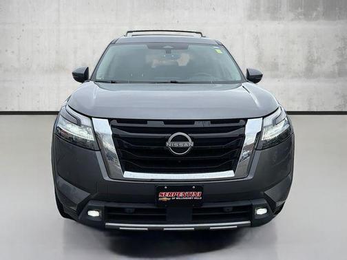 2022 Nissan Pathfinder Platinum 2WD