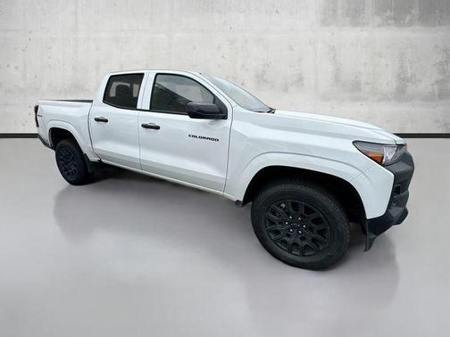 2025 Chevrolet Colorado WT