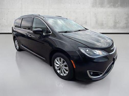 2018 Chrysler Pacifica Touring-L