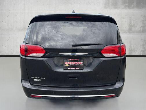 2018 Chrysler Pacifica Touring-L