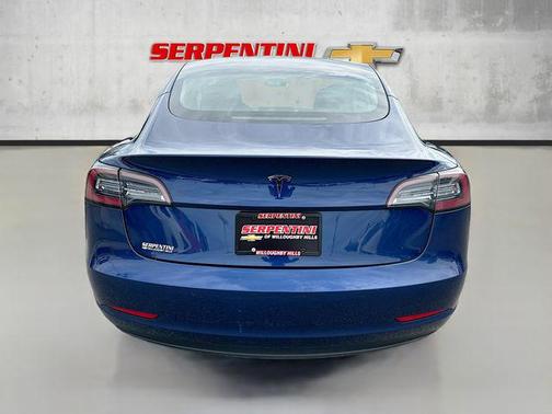 2022 Tesla Model 3 Standard Range