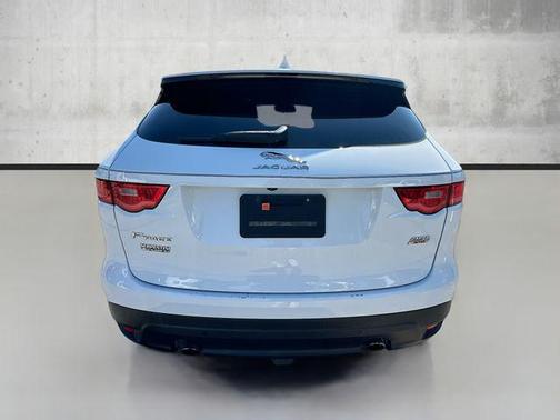 2018 Jaguar F-PACE 25t Premium