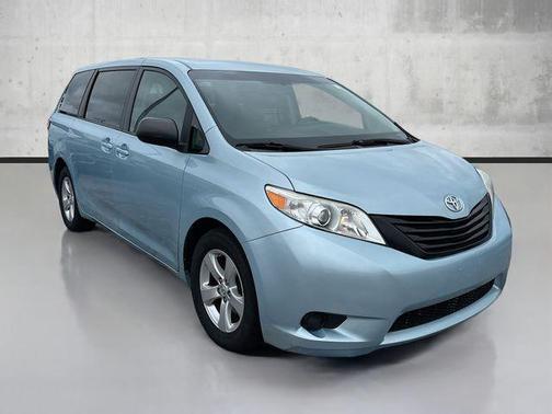 2017 Toyota Sienna SE