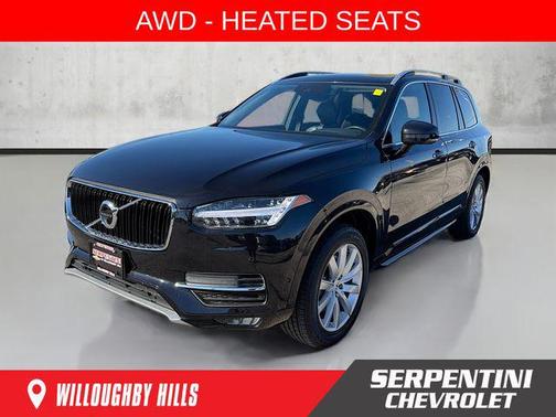 2017 Volvo XC90 T6 Momentum