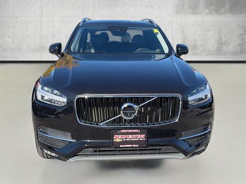 2017 Volvo XC90 T6 Momentum