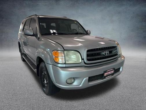 Silver Sky Metallic 2002 Toyota Sequoia SR5