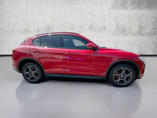 2018 Alfa Romeo Stelvio Sport