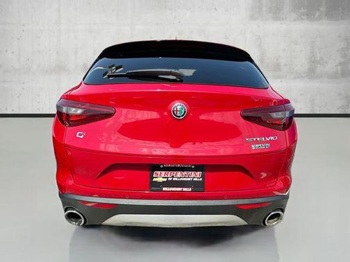 2018 Alfa Romeo Stelvio Sport