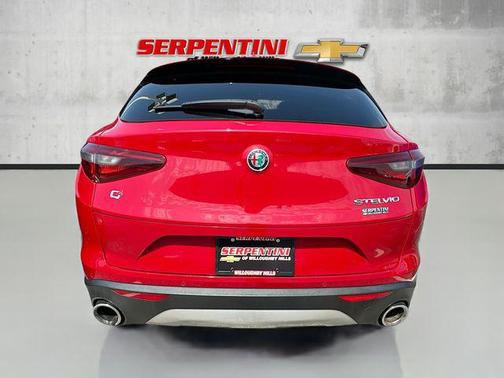 2018 Alfa Romeo Stelvio Sport