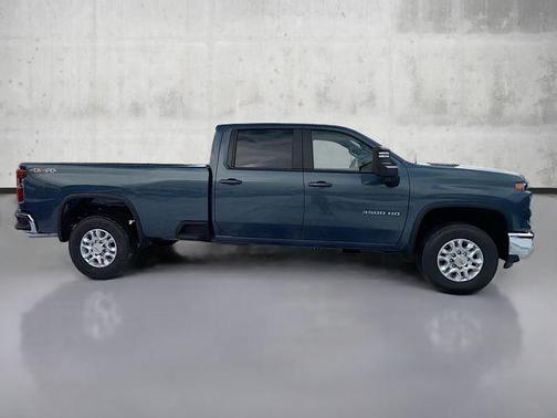 2026 Chevrolet Silverado 3500 LT