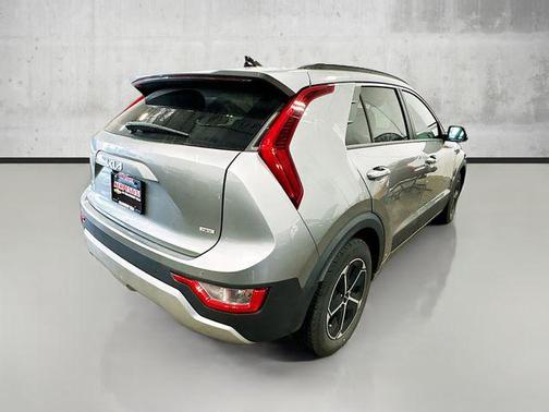 2023 Kia Niro EX