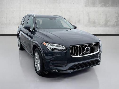 2021 Volvo XC90 T6 Momentum