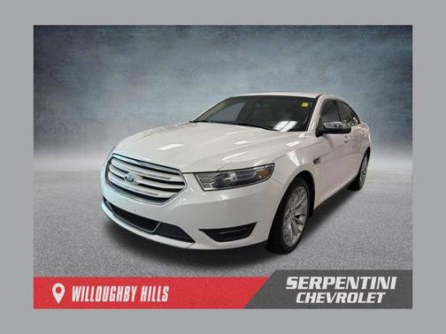 White Platinum Clearcoat Metallic 2015 Ford Taurus Limited