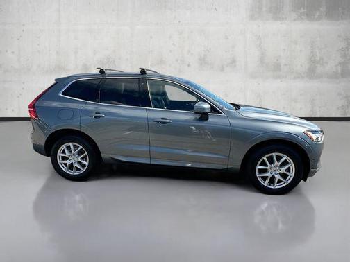 2018 Volvo XC60 T5 Momentum