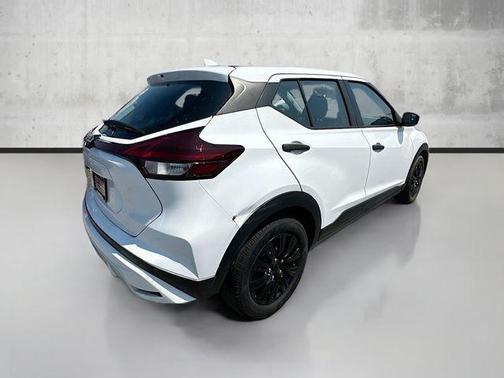 2023 Nissan Kicks S