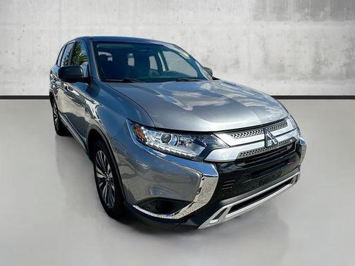 2020 Mitsubishi Outlander ES