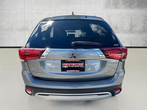 2020 Mitsubishi Outlander ES