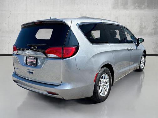 2020 Chrysler Voyager LXI