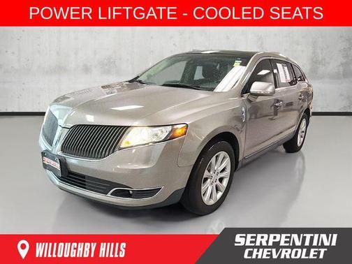 2015 Lincoln MKT Base