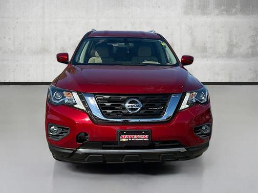 2018 Nissan Pathfinder SV