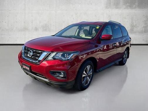 2018 Nissan Pathfinder SV
