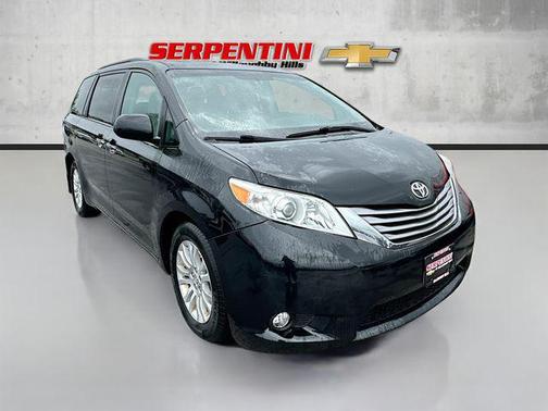 2017 Toyota Sienna SE
