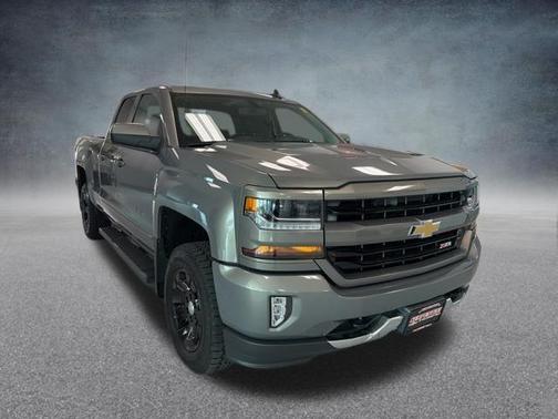 Pepperdust Metallic 2017 Chevrolet Silverado 1500 2LT