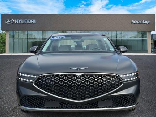 2023 Genesis G90 e-SC
