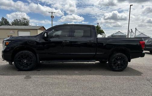2018 Nissan Titan XD SV