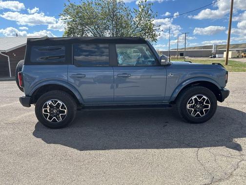 Azure Gray Metallic Tri-Coat 2023 Ford Bronco Outer Banks