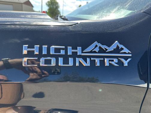 Black 2019 Chevrolet Silverado 1500 High Country