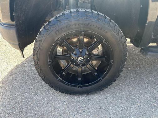 Black 2019 Chevrolet Silverado 1500 High Country