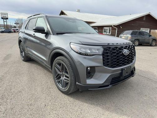 2025 Ford Explorer ST